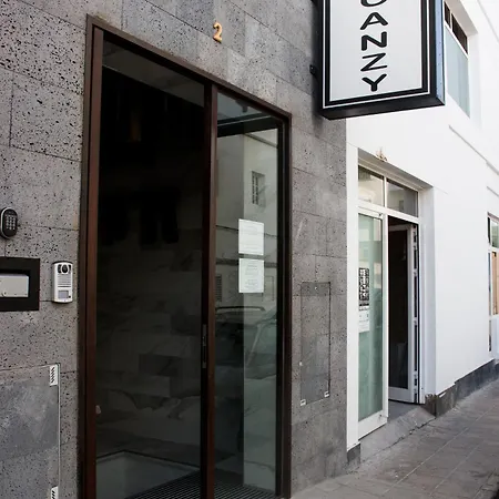 Vacanzy Urban Boutique Adults Only מלון 2*