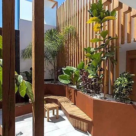 Ξενοδοχείο Vacanzy Urban Boutique Adults Only 2*