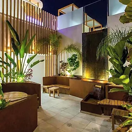 Ξενοδοχείο Vacanzy Urban Boutique Adults Only 2*