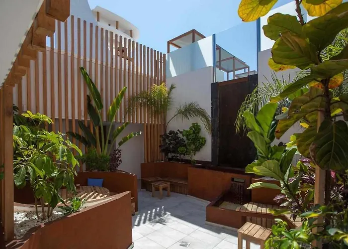 Vacanzy Urban Boutique Adults Only